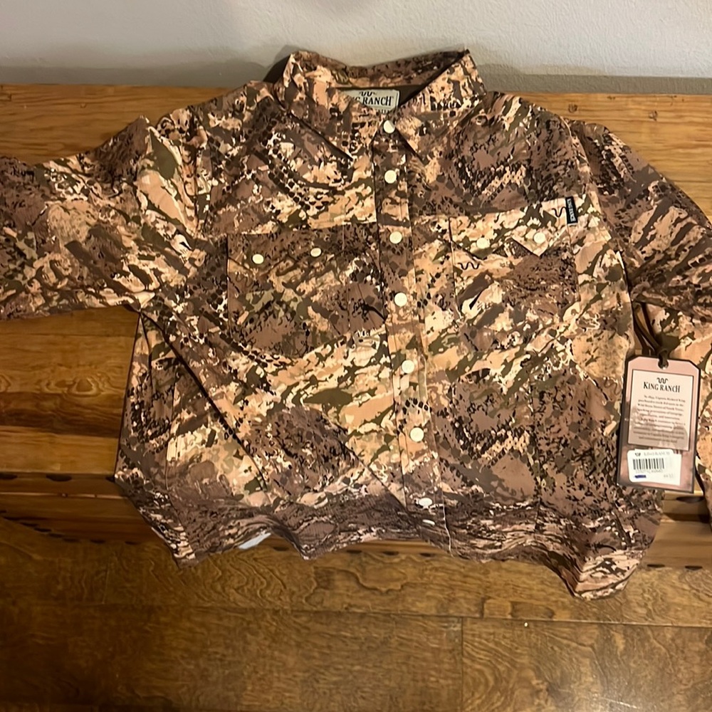 King Ranch women’s western cut fishing shirt.